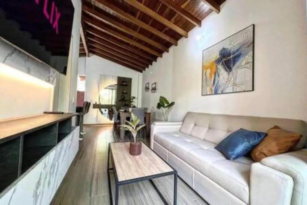 Apartamento Con Balcon Y 2 Dormitorios Ark301 By Roots Rentals Medellin Apartment