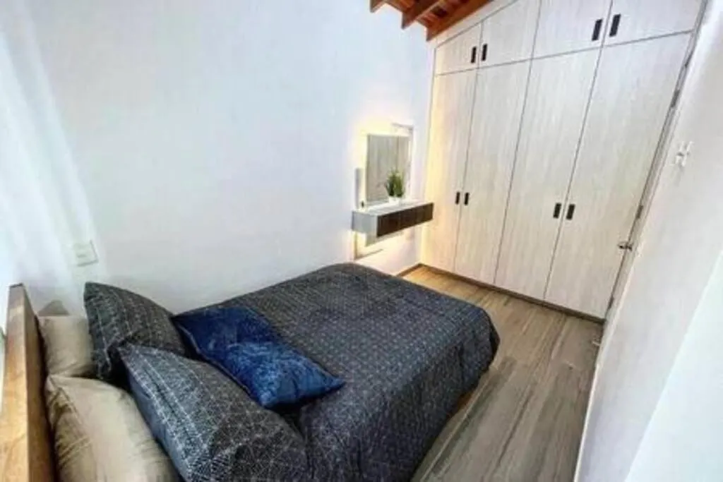 Apartamento Con Balcon Y 2 Dormitorios Ark301 By Roots Rentals Medellin Apartment