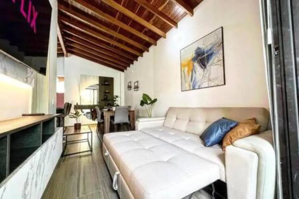 Apartamento Con Balcon Y 2 Dormitorios Ark301 By Roots Rentals Medellin Apartment