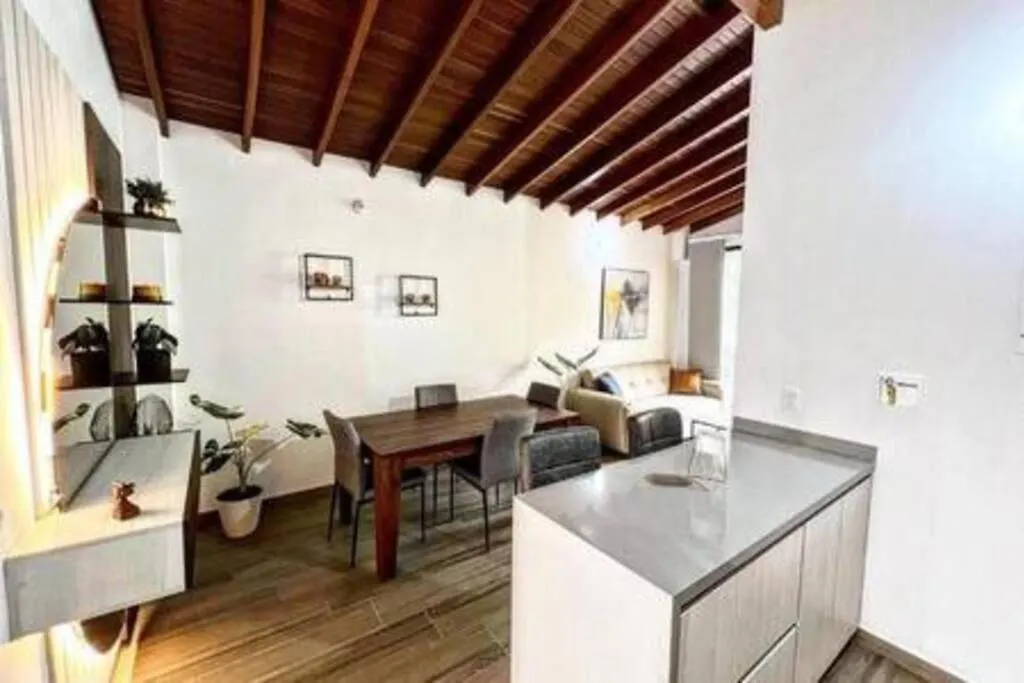 Apartamento Con Balcon Y 2 Dormitorios Ark301 By Roots Rentals Medellin Apartment